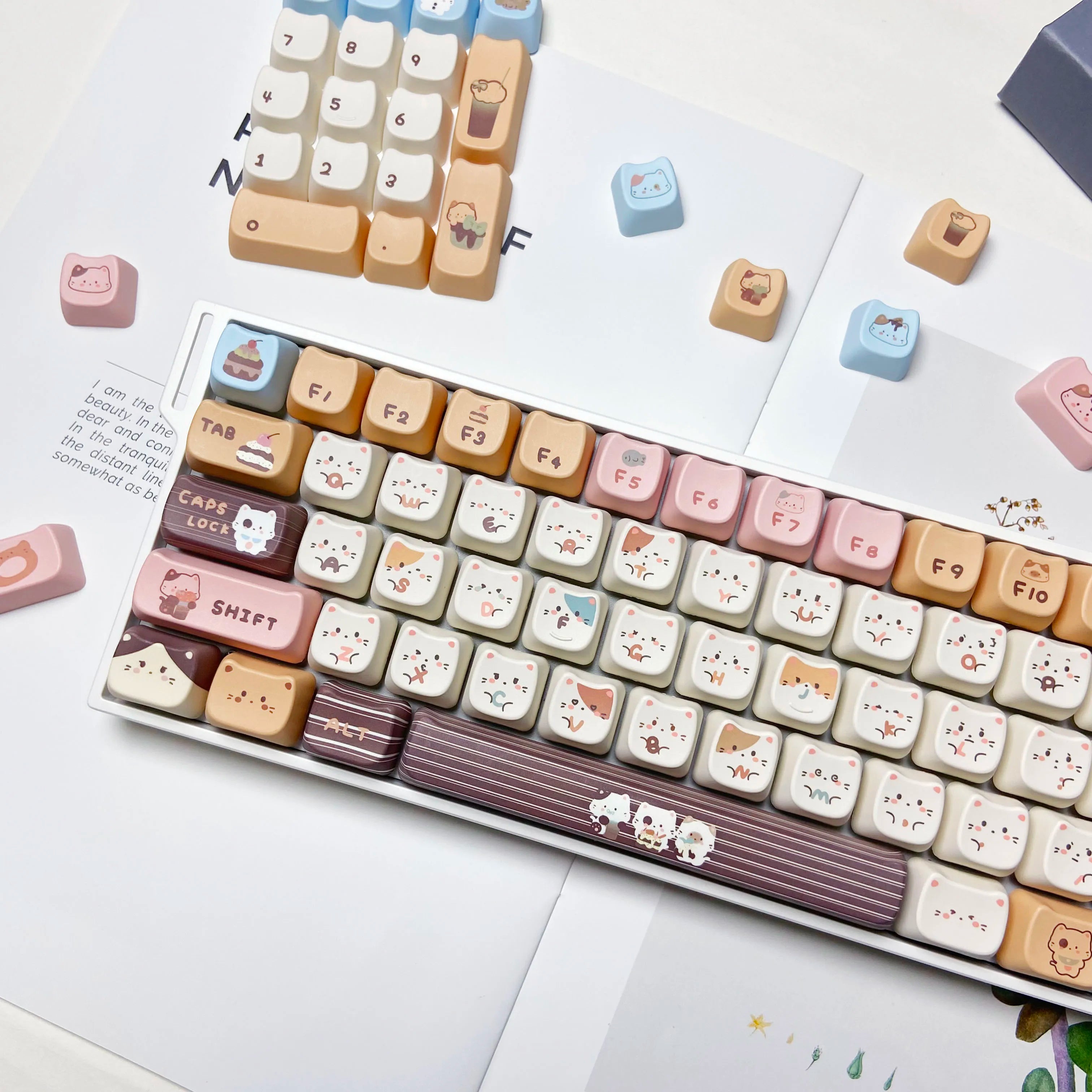 Sea Salt Cat Key Cap Party Pink Keycap MAO Profile Replacement Keycaps for Mechanical Keyboard 61 64 68 78 84 87 96 98 104 108