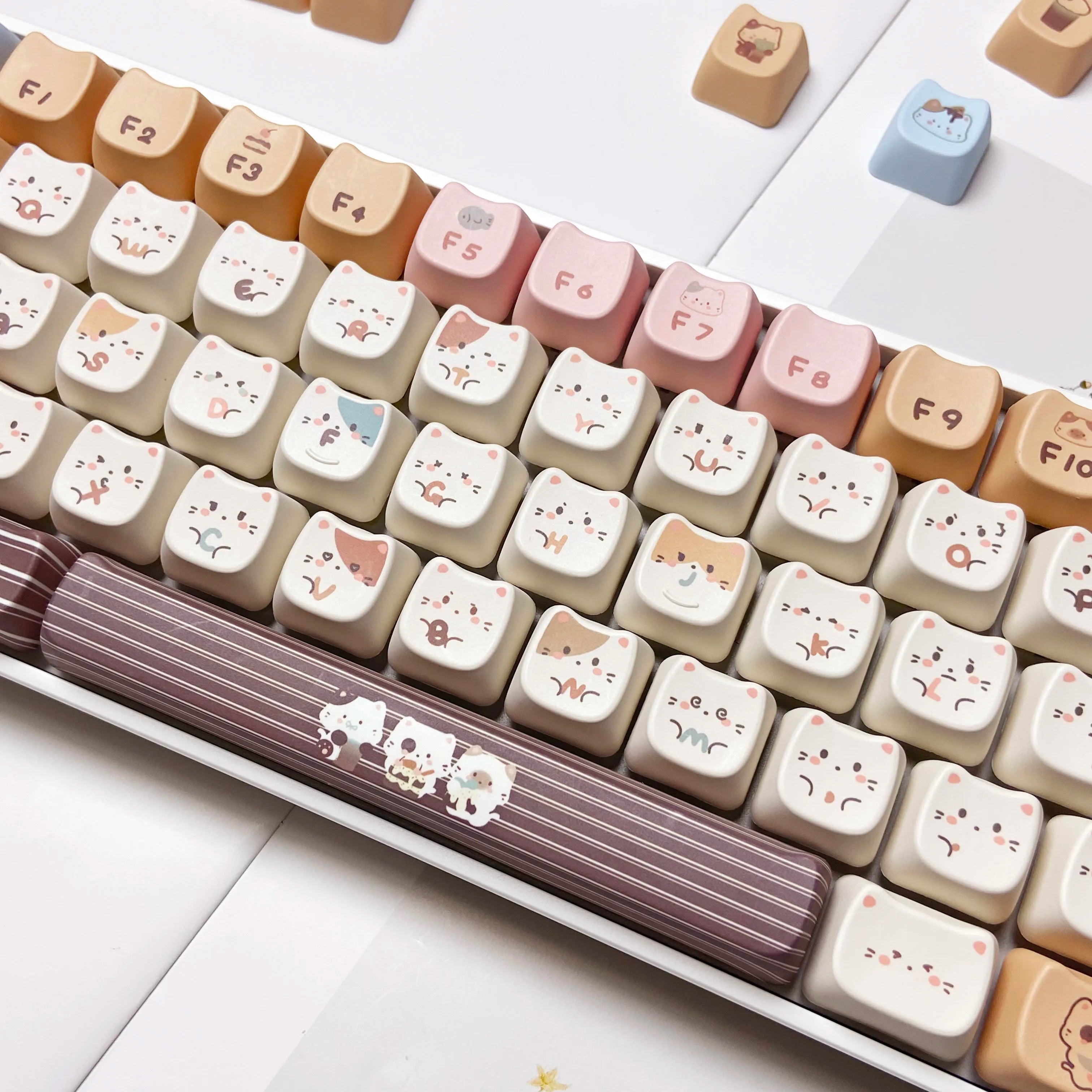 Sea Salt Cat Key Cap Party Pink Keycap MAO Profile Replacement Keycaps for Mechanical Keyboard 61 64 68 78 84 87 96 98 104 108