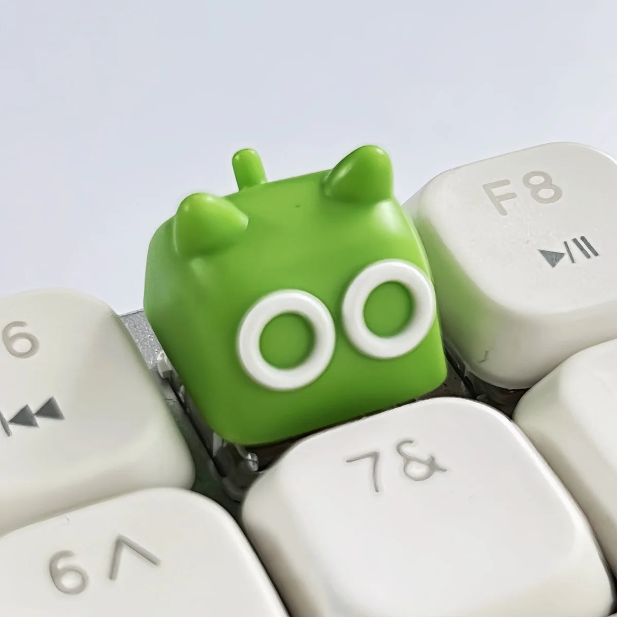 Anime Cute Little Cat Keycap Cartoon Cat Personalized Resin Kawaii Cartoon Girl MX Switch Keycaps Creative Keyboard Caps