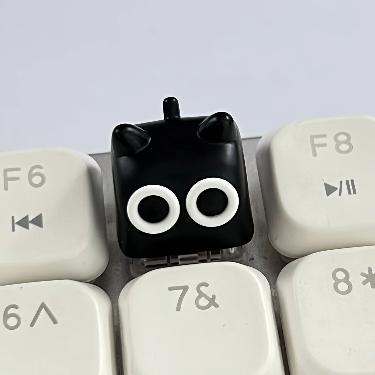 Anime Cute Little Cat Keycap Cartoon Cat Personalized Resin Kawaii Cartoon Girl MX Switch Keycaps Creative Keyboard Caps