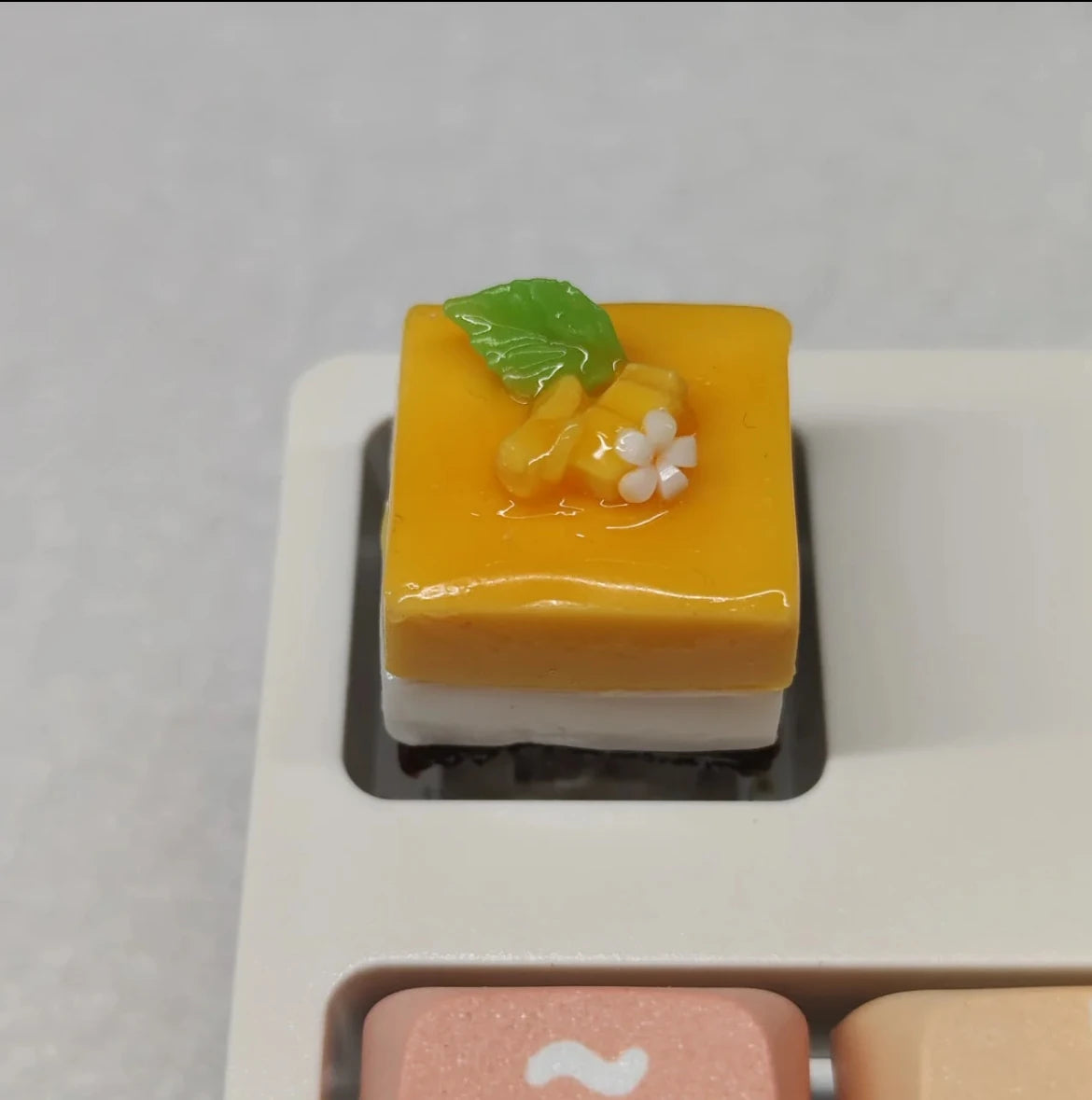 Cute Cake Keycaps Kawaii Clay Keyboard Caps Niche Food Toys Keycap Customized Clay Manual Cross Shaft Mechanical Keyboard Caps