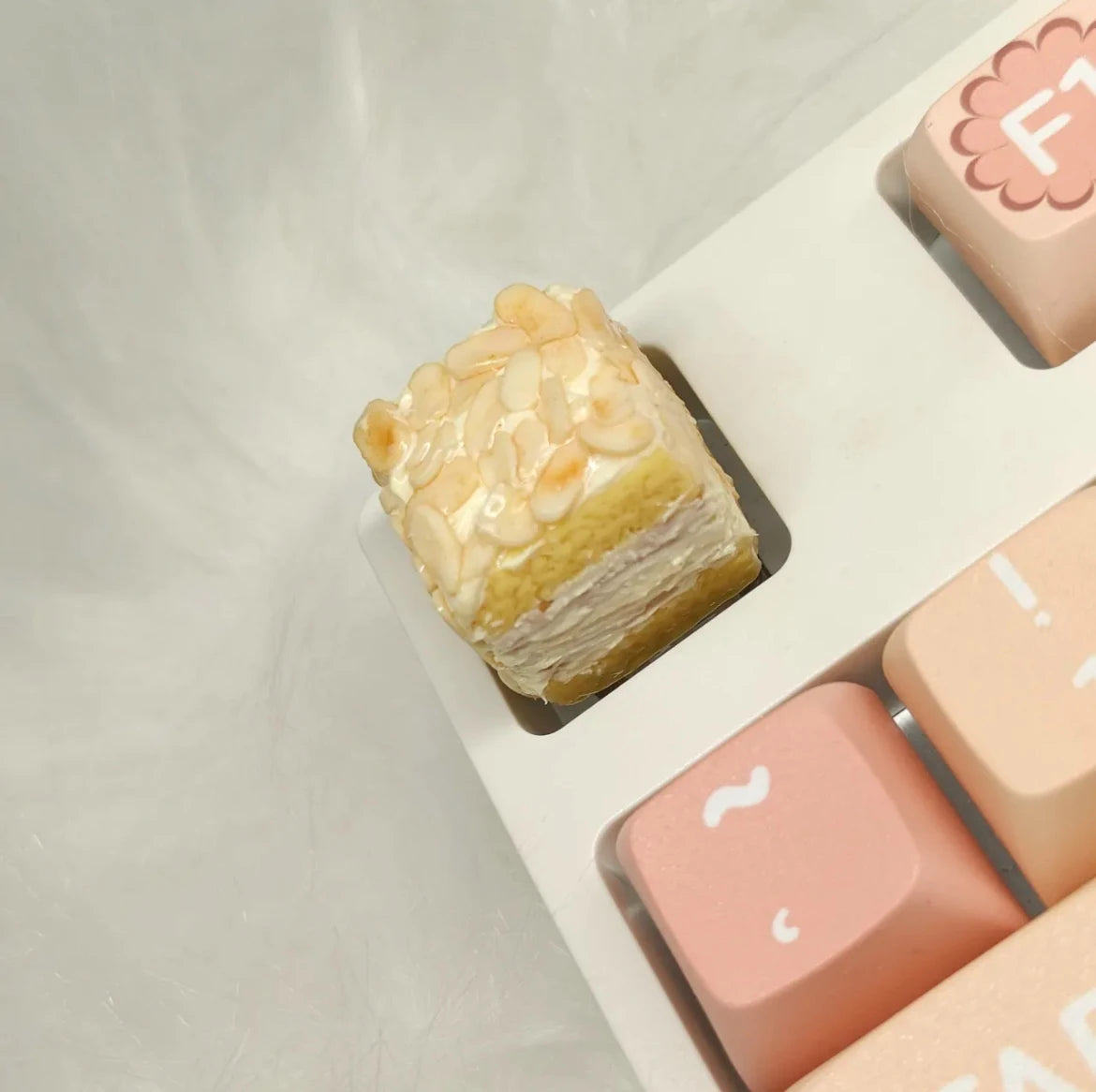 Cute Cake Keycaps Kawaii Clay Keyboard Caps Niche Food Toys Keycap Customized Clay Manual Cross Shaft Mechanical Keyboard Caps